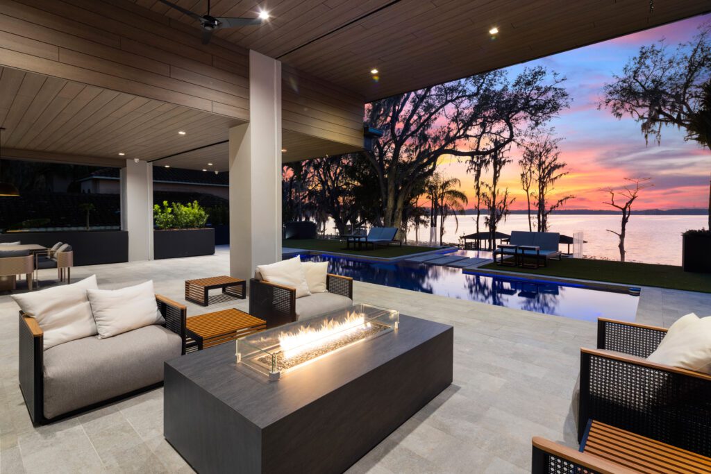 lakeside living